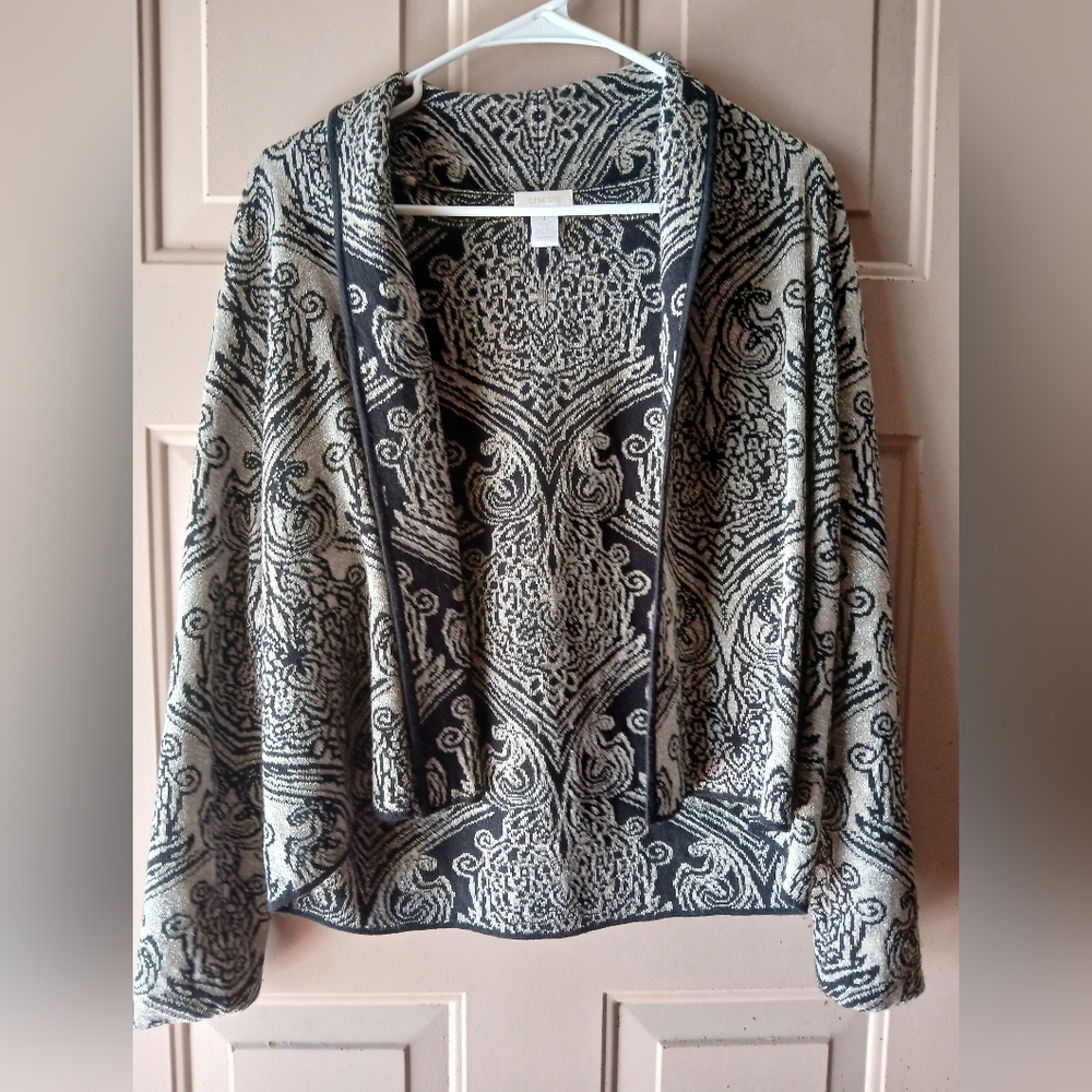 Elegant Black and White Patterned Sweater